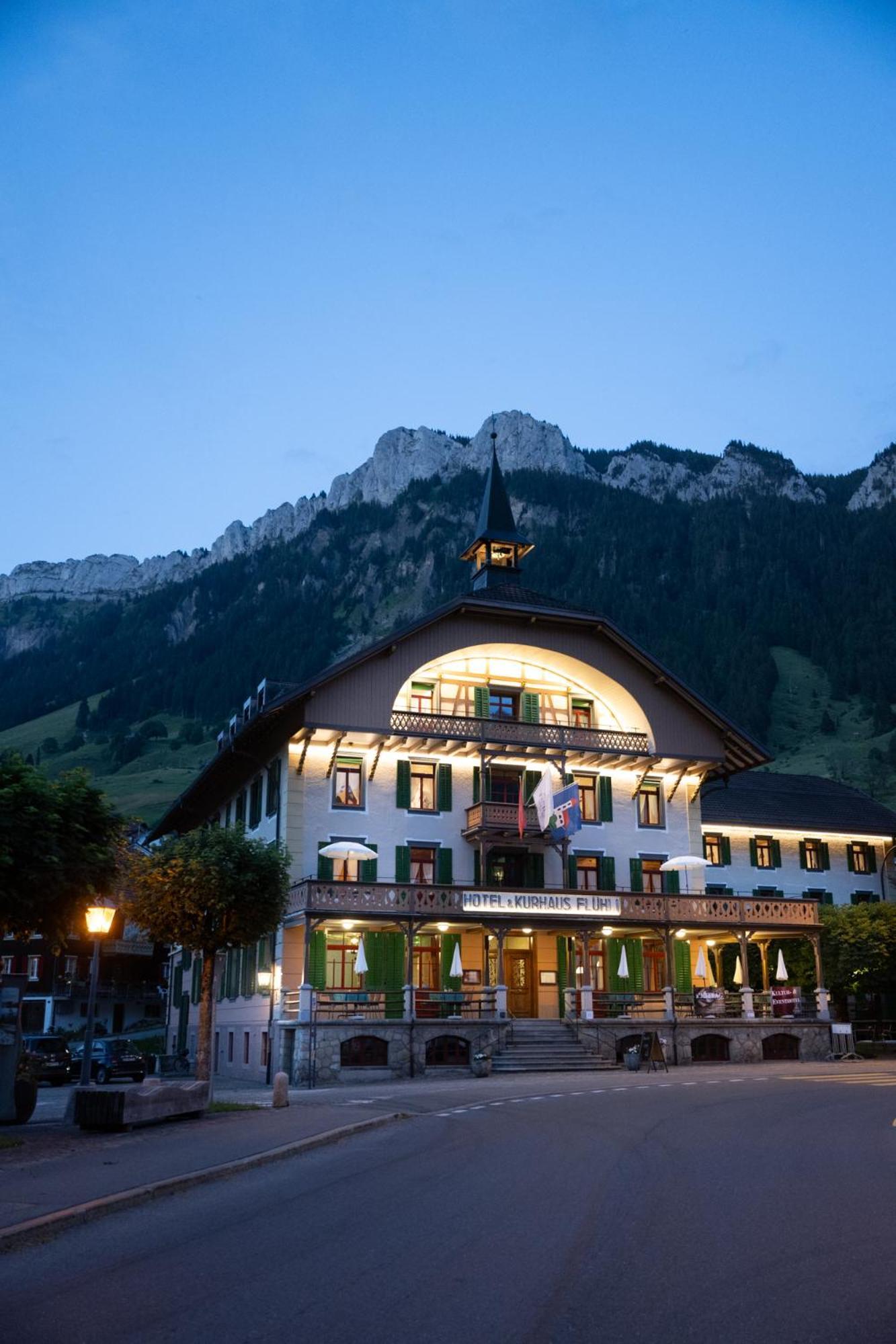 Fluehli Hotel Kurhaus Exterior foto