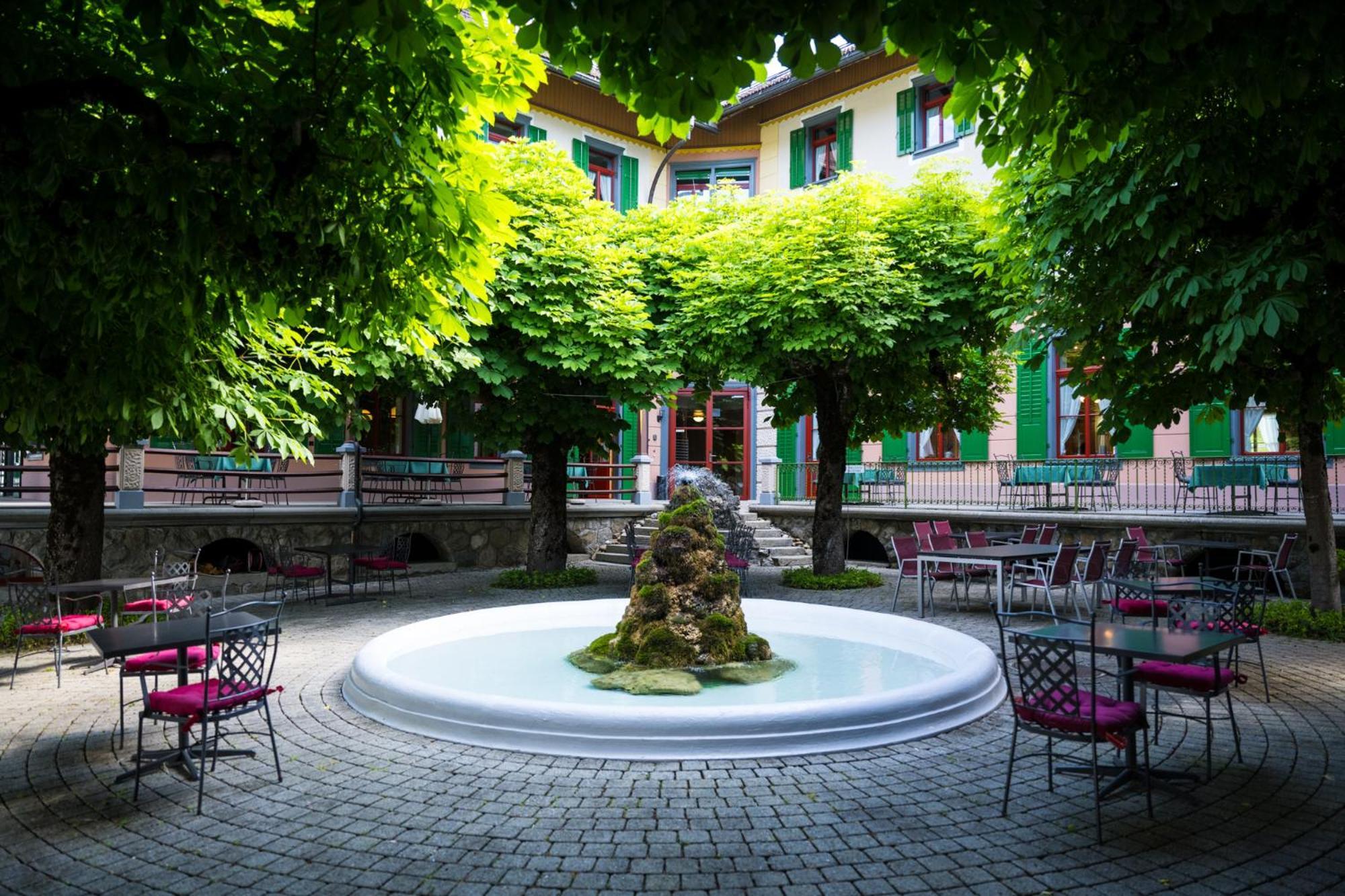 Fluehli Hotel Kurhaus Exterior foto